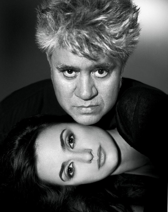 Đạo diễn Pedro Almodovar và nữ diễn viên Penelope Cruz