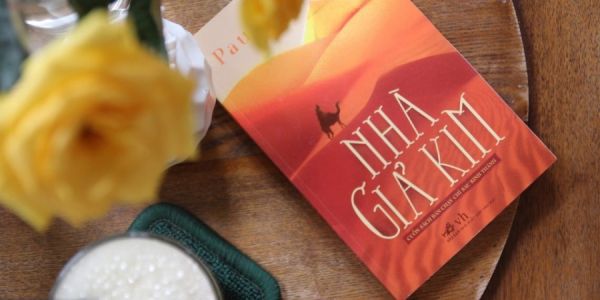 Review sách: Nhà giả kim - Paulo Coelho