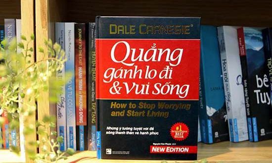 Sách “Quảng gánh lo đi và vui sống”